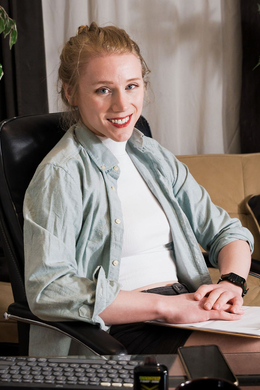 Julia Jane is All Business