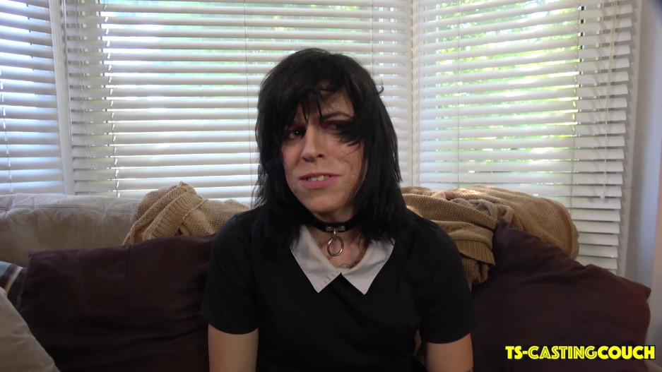 Horny Eris Lovelace Graces the Couch!