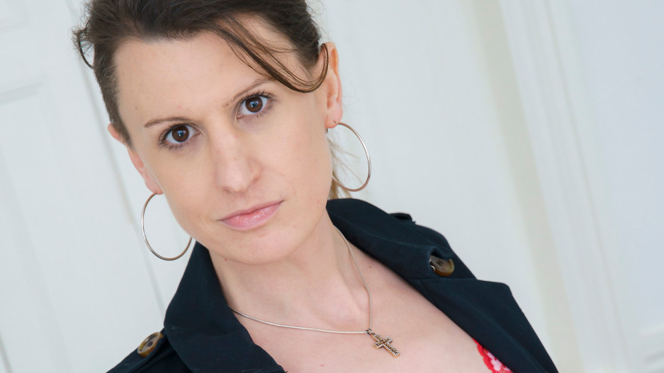 Bonnie's Pink Dildo!